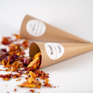 Preordina coriandoli floreali Summer Mix + coni di carta kraft + adesivo personalizzato / coriandoli matrimonio / festa