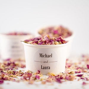 Coriandoli di fiori rosa avorio + tazza marrone + adesivo personalizzato / coriandoli di fiori secchi / coriandoli di fiori / matrimonio