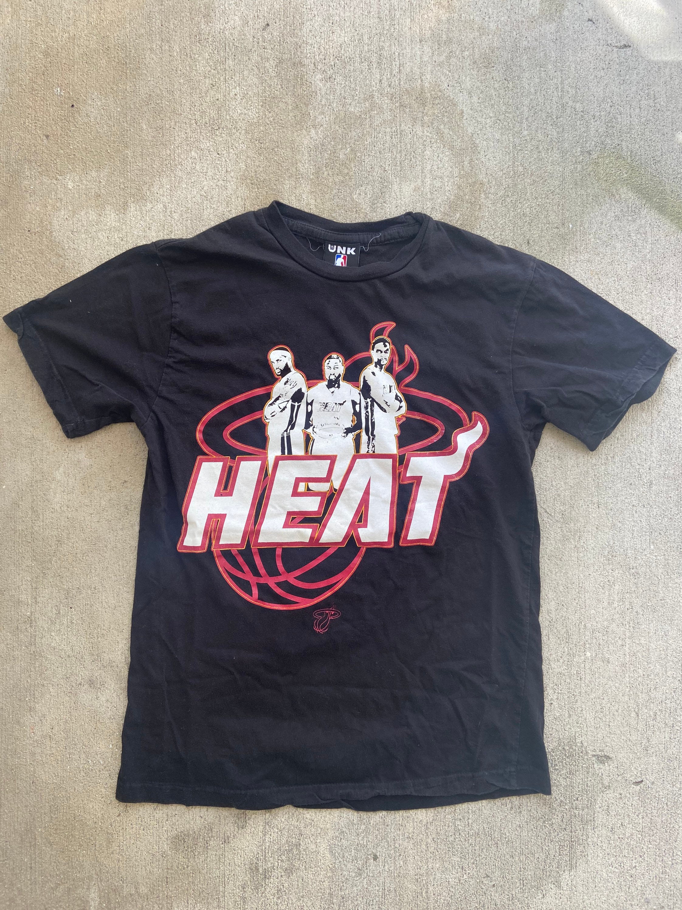 Miami Heat Shirt, Vintage Miami Florida Cityscape Retro Basketball 80's T- Shirt