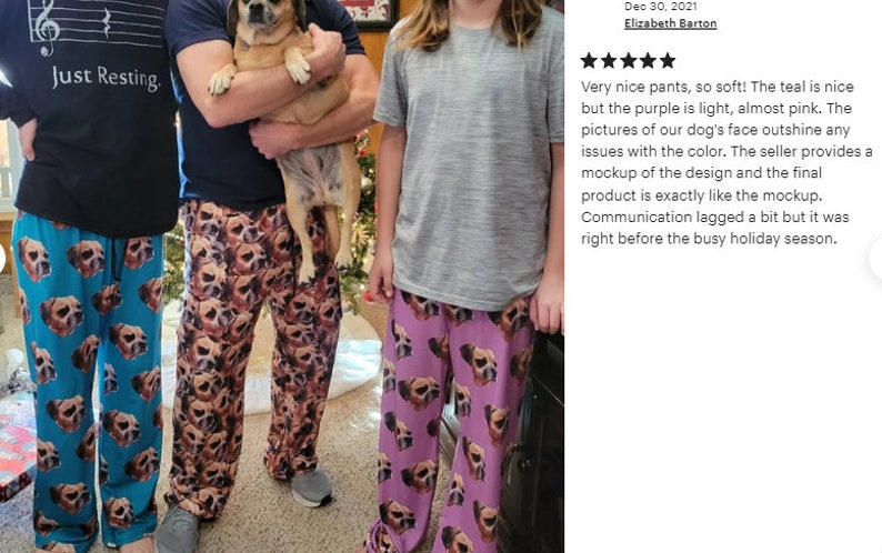 Op de afbeelding: Drie paar pyjamabroeken met een hondenkop print. De broeken zijn turquoise, bruin en paars. De tekst "Just Resting." is zichtbaar op het zwarte shirt van de persoon die de turquoise broek draagt.