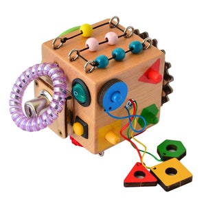 Caja de actividades personalizada para viajes, cubo de actividades para bebés, tablero de actividades, juguetes educativos, cubo de actividades de madera, juguetes Montessori de regalo