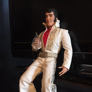 WORLD DOLL 21” Elvis Presley SUPERGOLD A Limited Edition Doll 71950