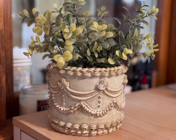 Yellow Cake Pot