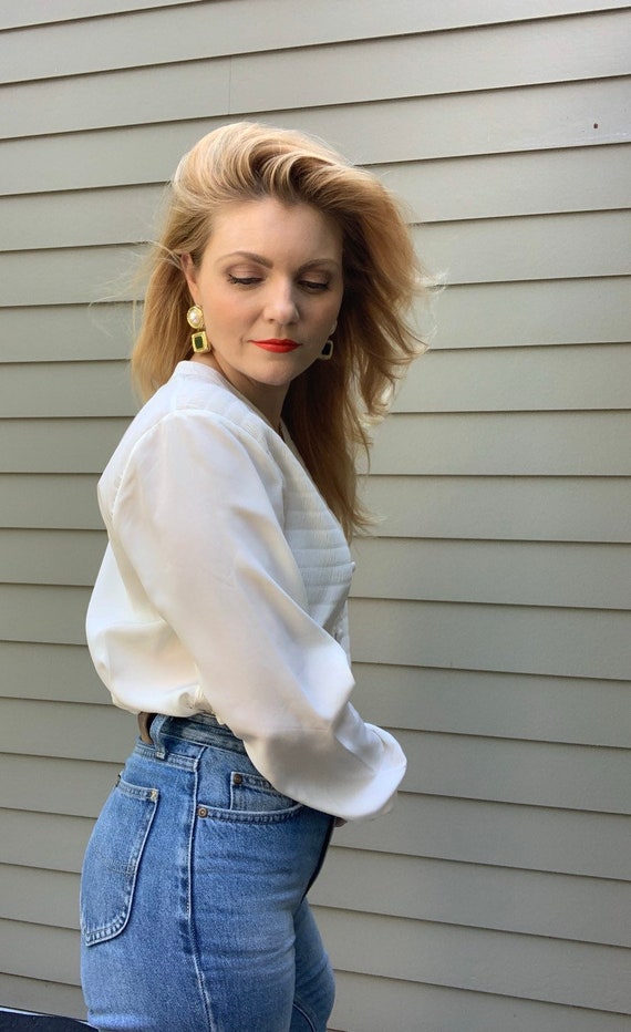 Vintage clueless-style buttondown blouse