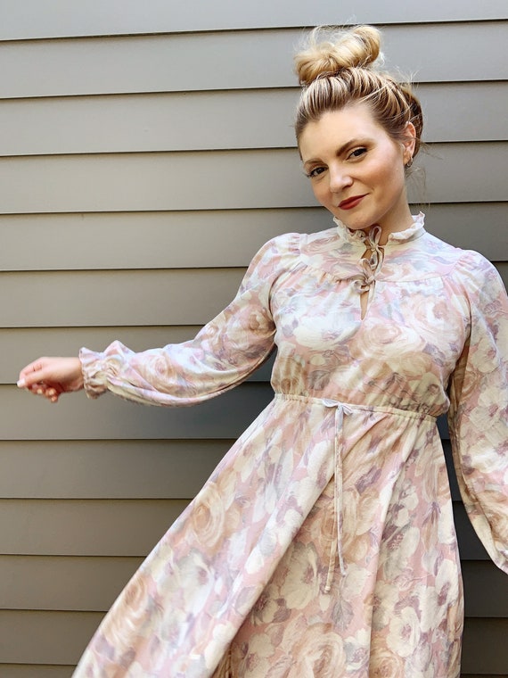 Vintage 70s puff sleeve floral maxi dress