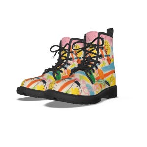 Women&#39;s Street Art Combat Boots: Pastel Painted Print