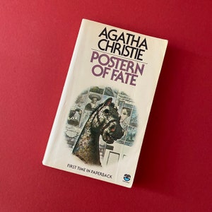 Vintage Agatha Christie Fontana Books Later Titles First Published in Paperback Fontana 1970s image 6