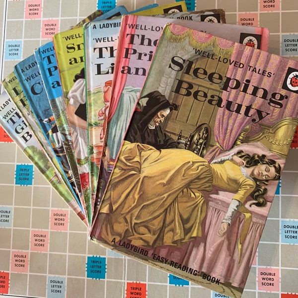 Marienkäfer-Bücher mit beliebten Geschichten aus den 1960er Jahren als Geschenk – Serie 606D