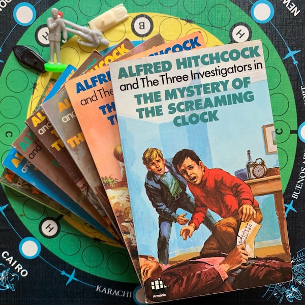 Buchliebhaber Alfred Hitchcock Books 1978 Vintage Mysterys & Die 3 Ermittler Original - Recyceltes literarisches Geschenk