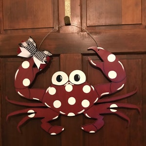 Crab door hanger