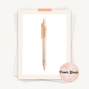 K&ouml;nnte beinhalten: Ein transparenter, pfirsichfarbener Stift mit einem schwarzen Clip und dem aufgedruckten Text "Uni-ball Signo 207" an der Seite. Der Stift befindet sich auf einem wei&szlig;en Hintergrund.