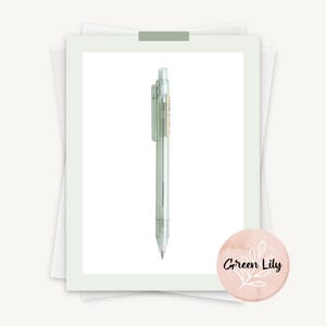 K&ouml;nnte beinhalten: Ein durchsichtiger gr&uuml;ner Bleistift mit einem wei&szlig;en Radiergummi und einem Etikett mit der Aufschrift "Green Lily".