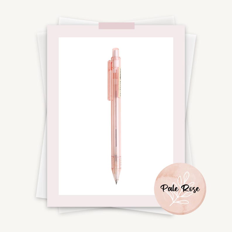 K&ouml;nnte beinhalten: Ein blassrosa mechanischer Bleistift mit einem durchsichtigen Schaft und einem schwarzen Radiergummi. Der Bleistift befindet sich auf einem wei&szlig;en Hintergrund.