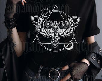 Vintage Death Moth Tshirt, Gothic Moth Shirt, Cottagecore Aesthetic Horror Butterfly T-shirt, Death Head Moth Shirt, Celestial Witch Shirt