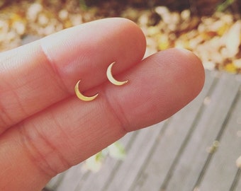 Crescent moon earrings gold sale