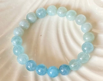 10mm Natural Aquamarine AAA grade Beaded Bracelet, Blue Gemstone Bracelet, Healing Ombre Bracelet, Happiness and Hope bracelet.