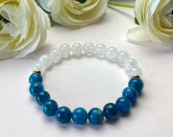 Blue Apatite & Moonstone Bracelet, 8mm Bracelet, Mala bracelet, Gemstone bracelet, Beaded bracelet, bead bracelet
