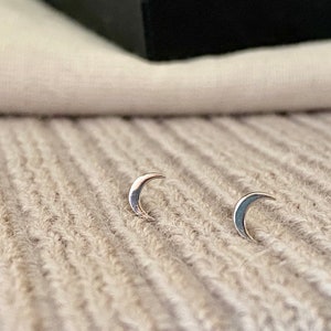 Crescent Moon Stud Earrings. Hypoallergenic Minimalist Dainty Gifts for Girls, Birthday, Gift for mom, Small Tiny Studs Silver Earrings. White gold plated