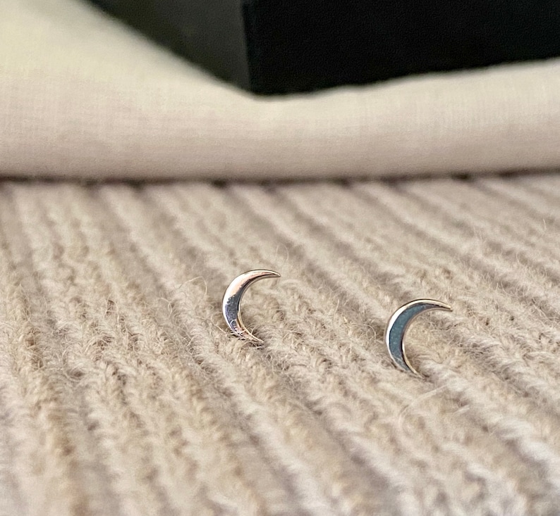 Crescent Moon Stud Earrings. Hypoallergenic Minimalist Dainty Gifts for Girls, Birthday, Gift for mom, Small Tiny Studs Silver Earrings. White gold plated