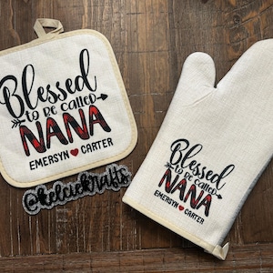 Ensemble porte-casseroles et mitaines de four sur le thème carreaux de buffle personnalisés Nana - Idées cadeaux pour la cuisine - cadeau pour la maison neuve - mitaines de four