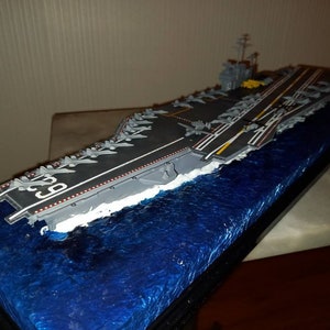 Kitty Hawk Trägerklasse CV-63 mit Diorama