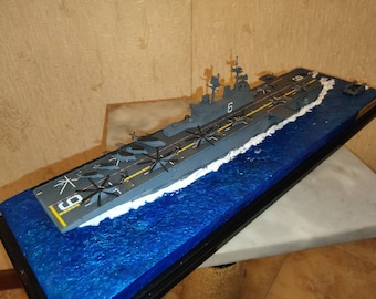 US Wasp carrier class LHD-6 model with diorama