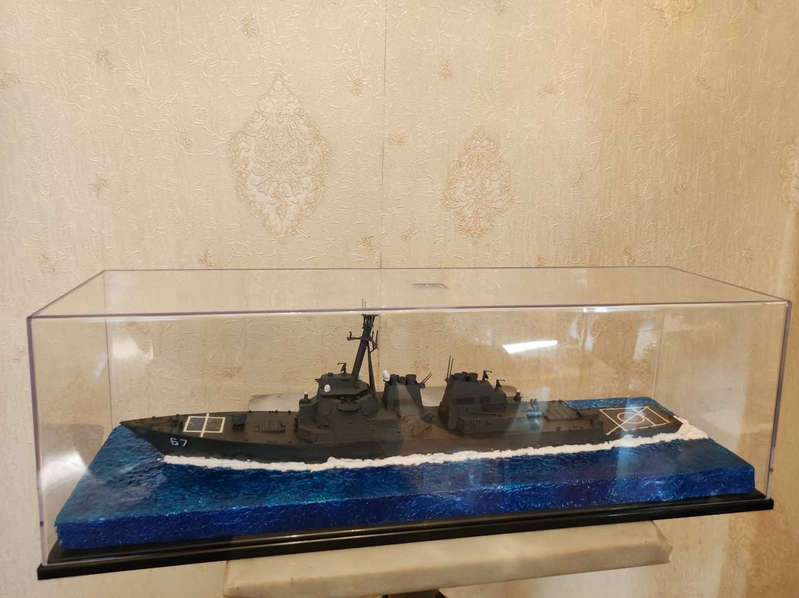 1/700 DDG69 アーレイ・バーク級駆逐艦 USS Milius ジオラマ
