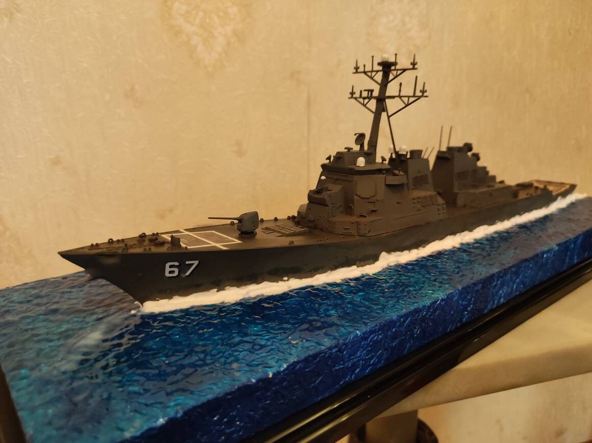1/700 DDG69 アーレイ・バーク級駆逐艦 USS Milius ジオラマ