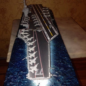 Nimitz carrier class  George H. Bush CVN-77 with diorama