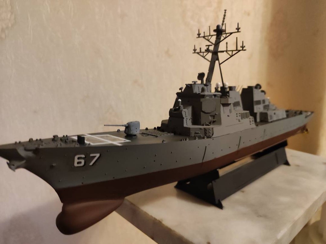 1/350 Arleigh Burke-class イージス駆逐艦アーレイバーク Graupner 1/100 米海軍イージス駆逐艦 アーレイバーク 塗装済