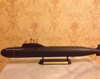 1/350 潜水艦シリーズ ロシア海軍 ヤーセン型原子力潜水艦 ホビーボス 1⁄350 潜水艦シリーズ ロシア海軍 ヤーセン型原子力潜水艦 プラモデル