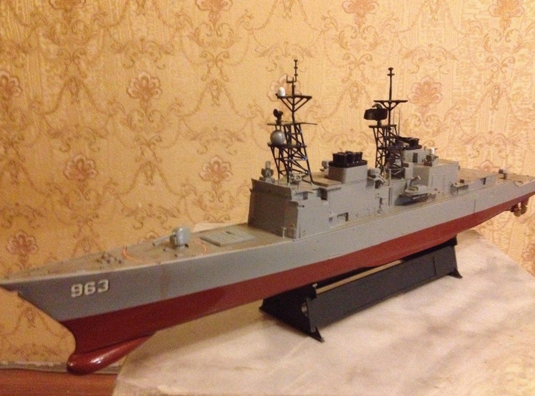 チャレンジ　USSスプルーアンス USSスプルーアンス級駆逐艦 - Etsy 日本