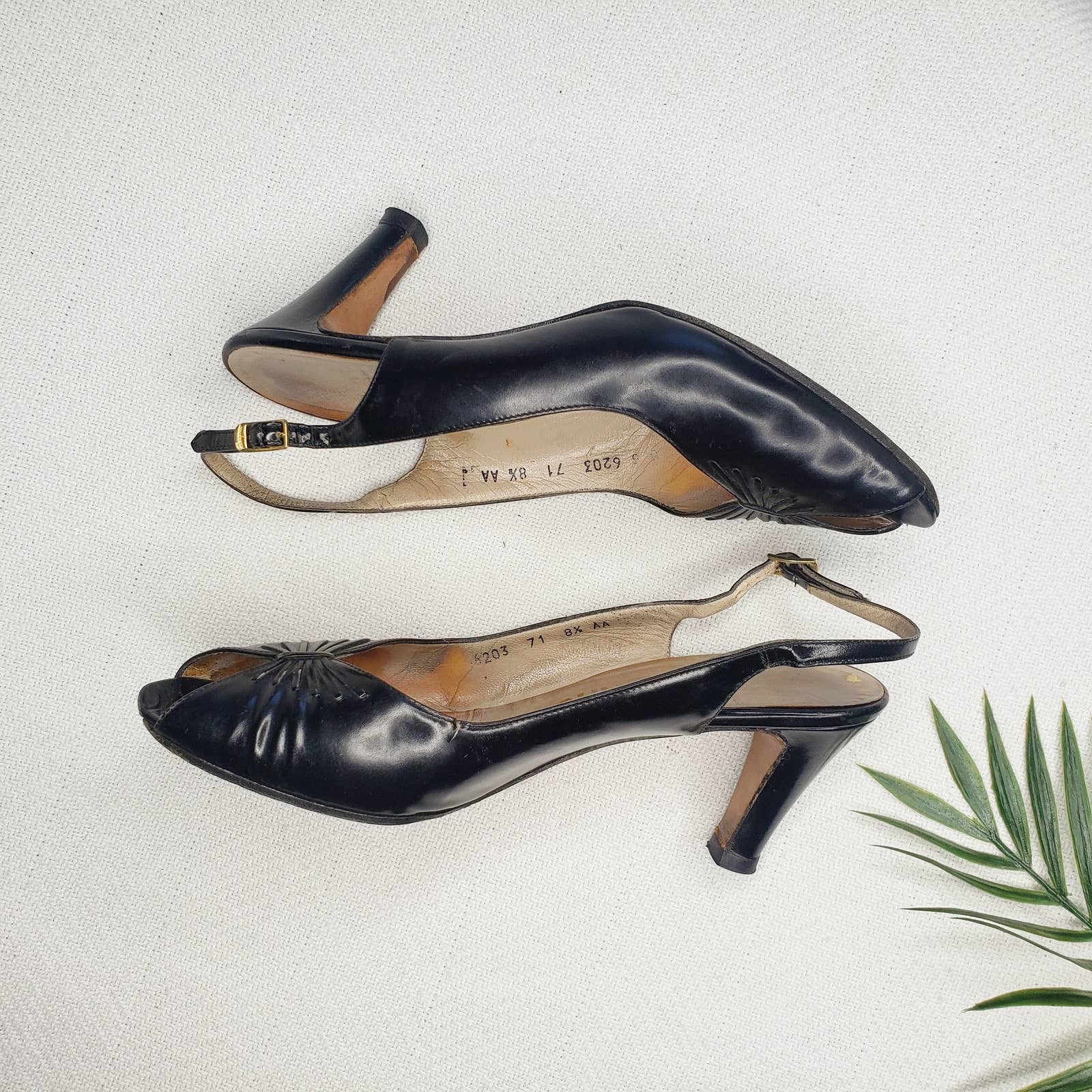 Vintage Salvatore Ferragamo Black Leather Slingback Heels Womens