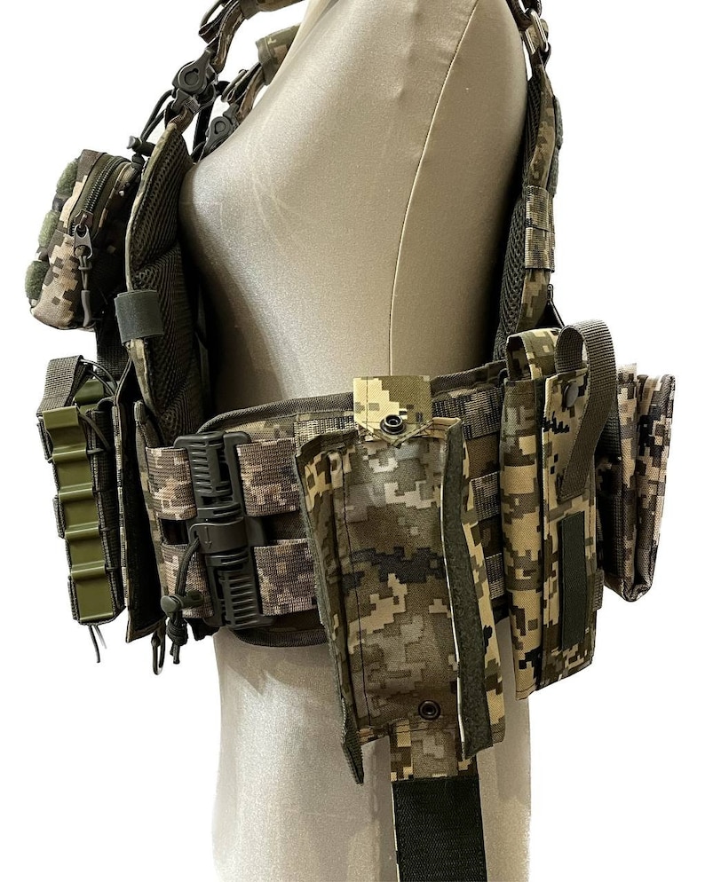 Ukrainian Military Body Armor Body Kit Kit Pouches All Included MM14