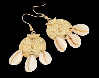 Gold Disc Shell Drop Earrings - Gold Earrings - Shell Earrings - Shell Jewellery - Disc Earrings - Fashion Earrings - Drop Earrings