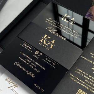 Black Mirror Acrylic wedding invitation, Black mirror invitation, Black High-End Boxes envelope, Mirrored invitations, Gold Foil, Belly ba