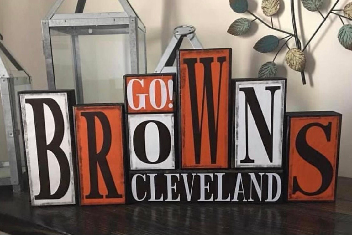 Cleveland Browns Pennant Sticker Vinyl Decal / Sticker 10 sizes