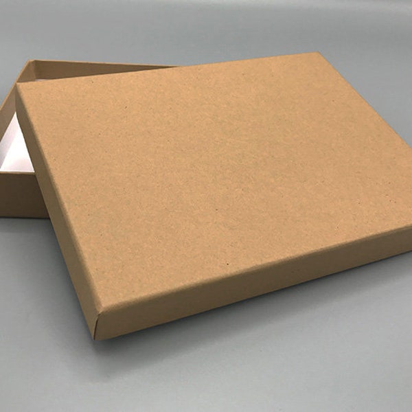 A5 Schachtel aus Kraftpapier TRENDIG & NACHHALTIG Geschenkbox/ Fotobox/Kartonage stabil + präzise verarbeitet in grocer kraft + Gratis-Karte