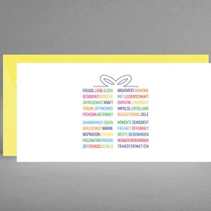 Universele felicitatie- en verjaardagskaart met veel wensen KLEURRIJKE WENSEN CADEAU inclusief envelop in lichtgeel + gratis kaart