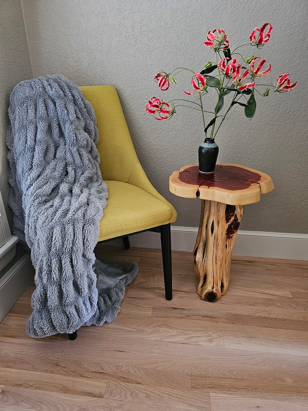 Rustic/farmhouse Live Edge Eastern Red Cedar End Table With Etsy