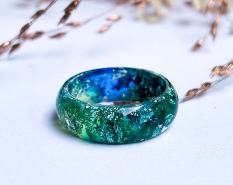 Bague en résine verte et bleue avec flocons de couleur argent- Bague en résine - Bague verte transparente - Bague de promesse - Cadeau pour elle - Bague faite à la main