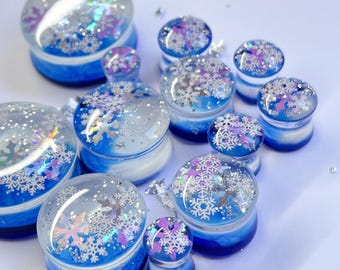 Christmas Snowflake Resin Ear Gauges – Holiday Body Jewelry, Blue & White Plugs, Star Tunnel Earrings