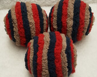 Patriotic Decorative Ornament Balls, Primitive Yarn Balls, Bowl Fillers, Wreath Attachments