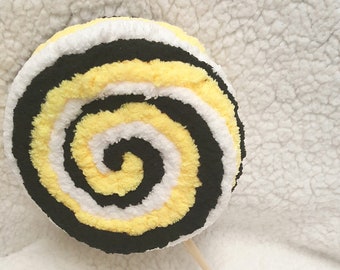 Bumble Bee Stripe Yarn Lollipop, Easter Decor, Yellow, Black and White Pop, Wreath Attachment, Fake Candy Pop, Centerpiece/Tree Trim Item