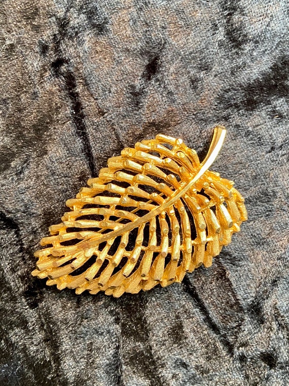 Vintage Estate Yellow Gold Tone Leaf Brooch Signed