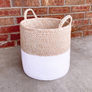Crochet Two Tone Basket Pattern • Large Crochet Basket • Woven Basket with Handles • PDF pattern • Easy Basket Crochet Pattern