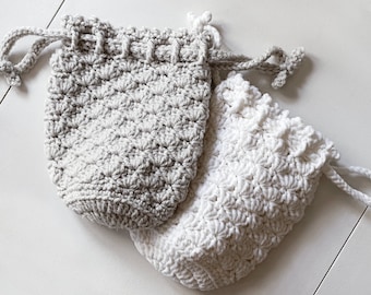Crochet Drawstring Pouch Pattern • Shell Small Gift Bag Pattern • PDF pattern • Small Scallop Bag Pattern