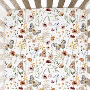 Literie de chambre d'enfant fleurs sauvages, literie de lit de bébé floral bohème, drap de lit de bébé papillon, literie de lit de bébé fleurs sauvages moutarde, literie de lit de fille, Bug