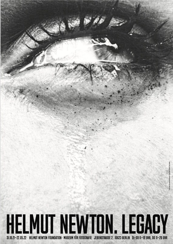 Helmut newton/polaroids 【l4】 Helmut Newton. Polaroids (Multilingual Edition): Newton