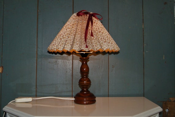Vintage Wooden Table Lamp With A Fl Pleated Shade Ireland Vintage Wooden Table Lamp With A Fl, Vintage Wooden Table Lamp Shades